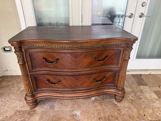 Kevin Charles traditional Wood 2-Drawer Chest Dresser
