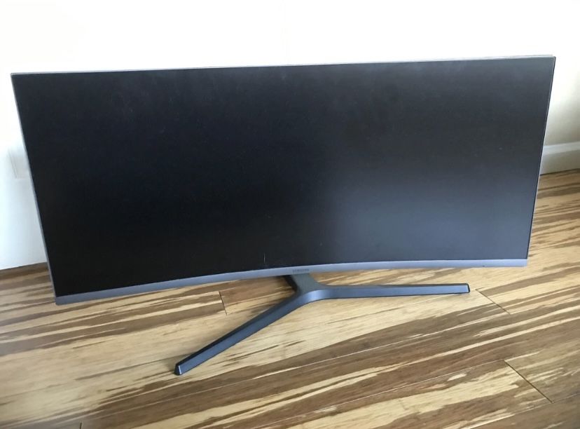 34” Samsung 4k Ultra wide monitor
