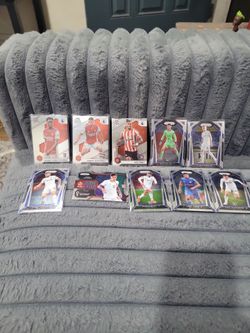 Soccer ⚽️ base prizm rookie card lot/taking Offers
