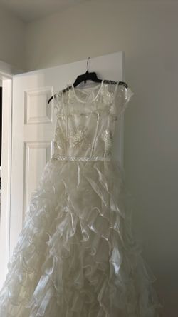 New formal girl’s size 16 long dress
