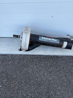 Ryobi trimmer BV720r attachment only. Has not been tested so will need to bring your Base to test. Used in good condition.