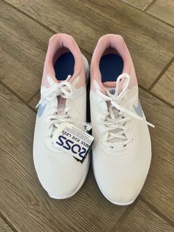 Women’s Nike shoes