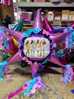 KATSEYE Bolat star pinata PRINT