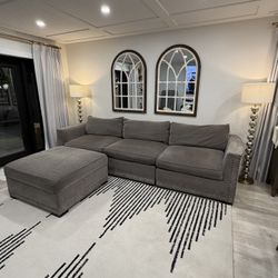 Haverty’s Modular Sofa w/ Storage Ottoman