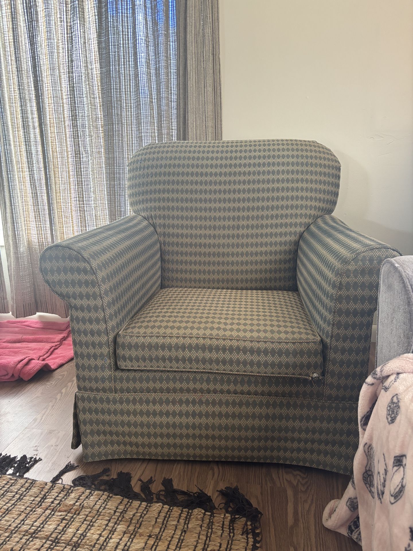 Single couch