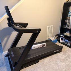 NordicTrack Commercial 2450 Treadmill