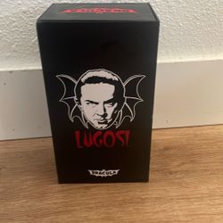 Bela Lugosi’s “Dracula” Figurine