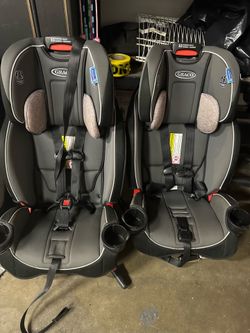 (2) Graco SlimFit 3-in-1 Carseat