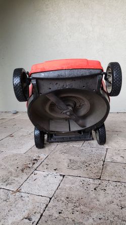 Black & Decker CMM1200 24 Volt Battery Cordless Lawn Mower for Sale in  Tampa, FL - OfferUp