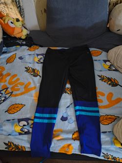 Black and Blue Color Block Athletic Leggings