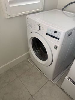 LG Washer & Gas Dryer Set - Mint Condition - $600 OBO
