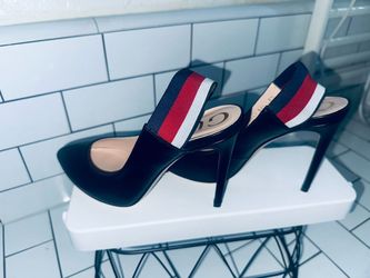 37 1/2  Gucci Black Leather Stiletto Mule Heels