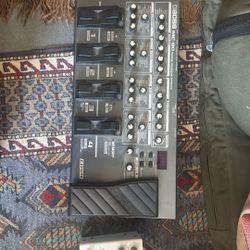 Boss Me-80 Guitar Pedal 