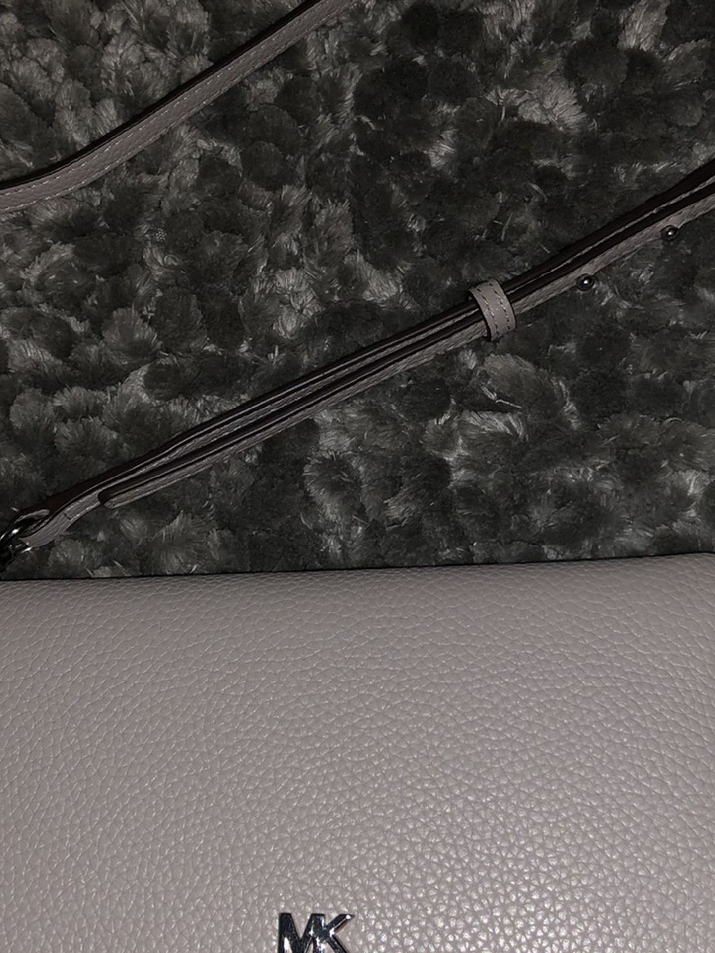 Mott Pebble Leather Phone Crossbody Michael Kors Wallet