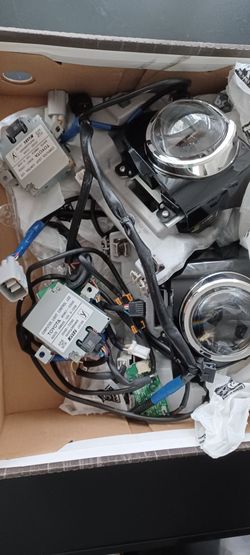 22' Toyota Prius XLE LED Headlights Parts Ballast, Lenses ...