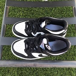 Girls Nike Dunks