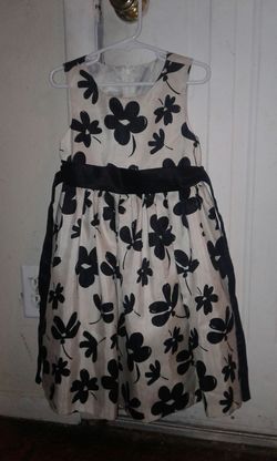 Girl dress size 6