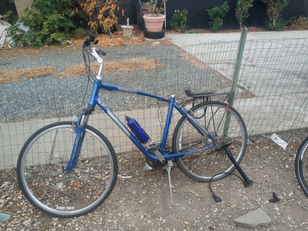 Giant Brand 28" Bike