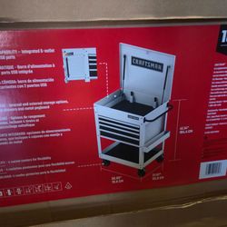 Craftsman 30.95-in W x 41.14-in H Metal Rolling Tool Cabinet (White)