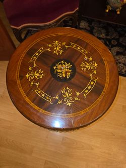 Pedestal Accent Table Louis XVI style
