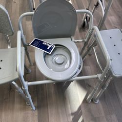 3 In 1 Commode. Financing Available ✅ 