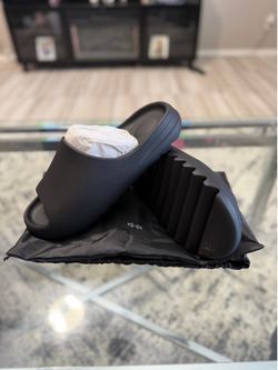 Yeezy Slides