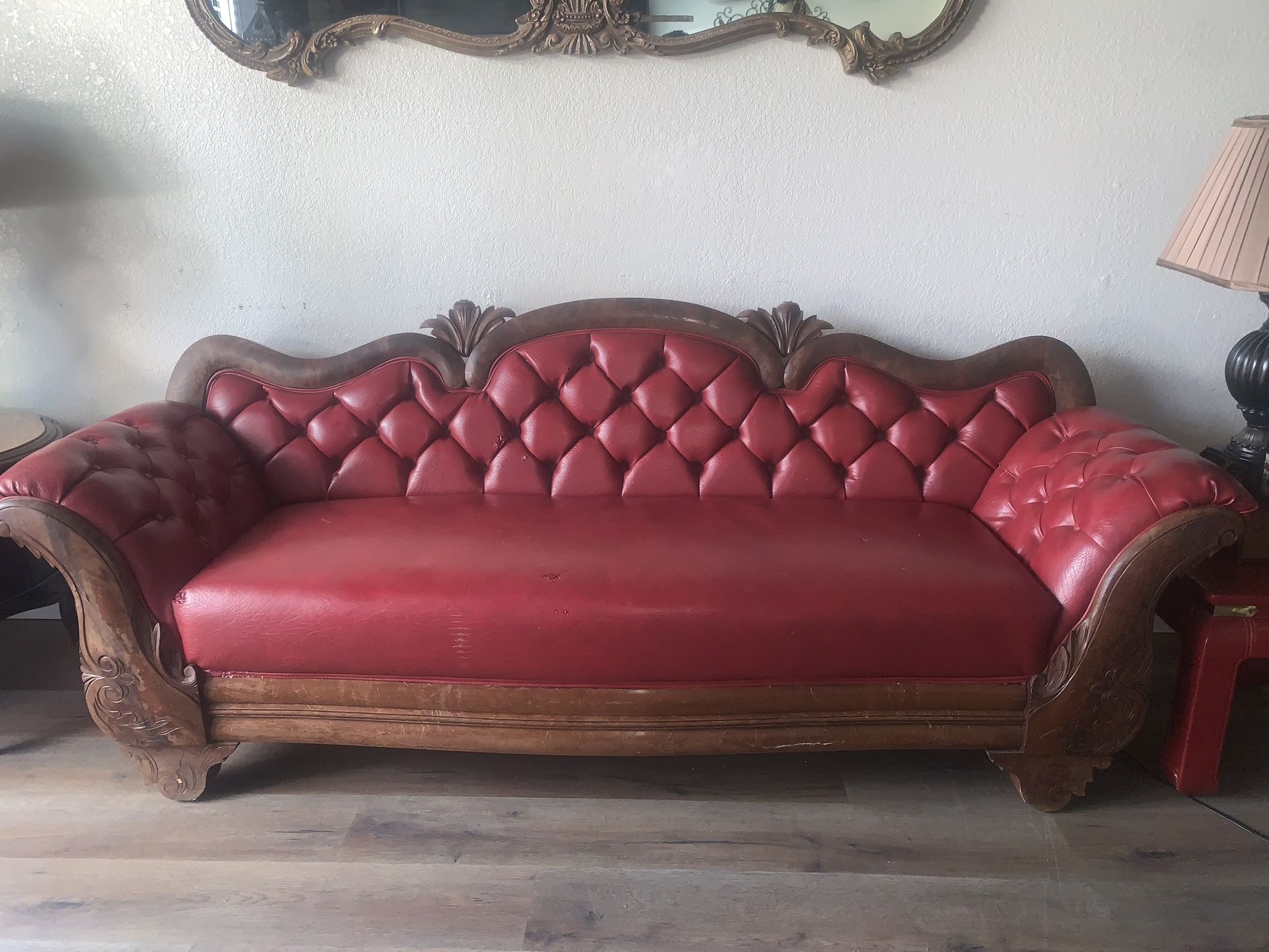 Victorian Couch 