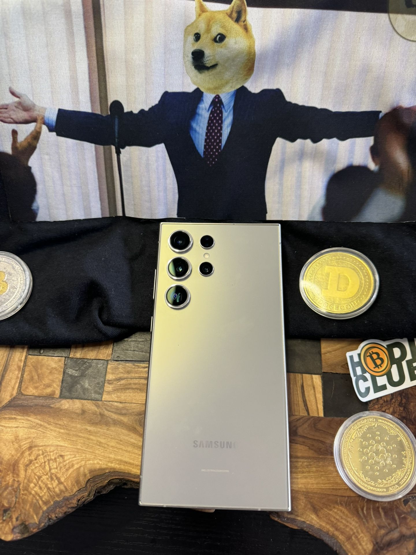 S A M S U N G S24 U L T R A 256G Carrier Locked