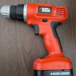 Black & Decker 9.6-volt cordless drill/driver