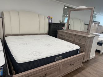 King 5pc Bedroom Set With FREE Chest of drawers $1499