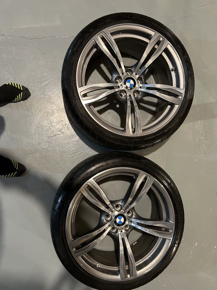2012-2019 BMW M6 Rims
and Summer Tires - MINT condition - $3,000