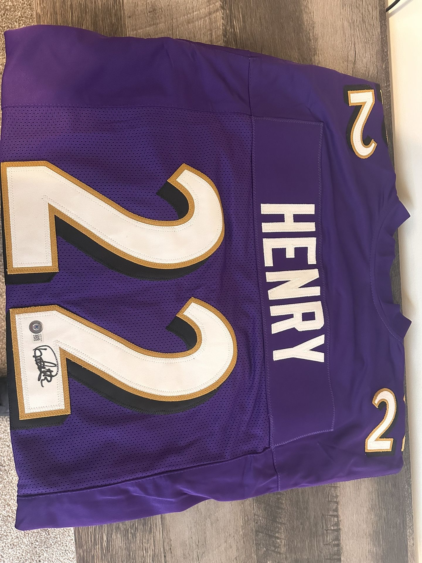 Derrick Henry Signed Memorabilia