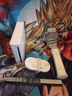 White Nintendo Wii Console