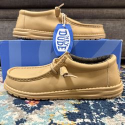 Size 10 - Hey Dude Wally Mono Leather “Tan” 