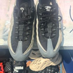 Nike Air Max Ladies 8 1/2