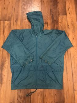 VINTAGE HELLY HANSEN SHELL SZ S RAIN JACKET