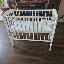 Mini Crib