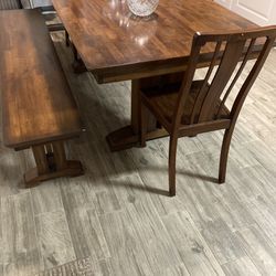 Kitchen/Dining Room Table 