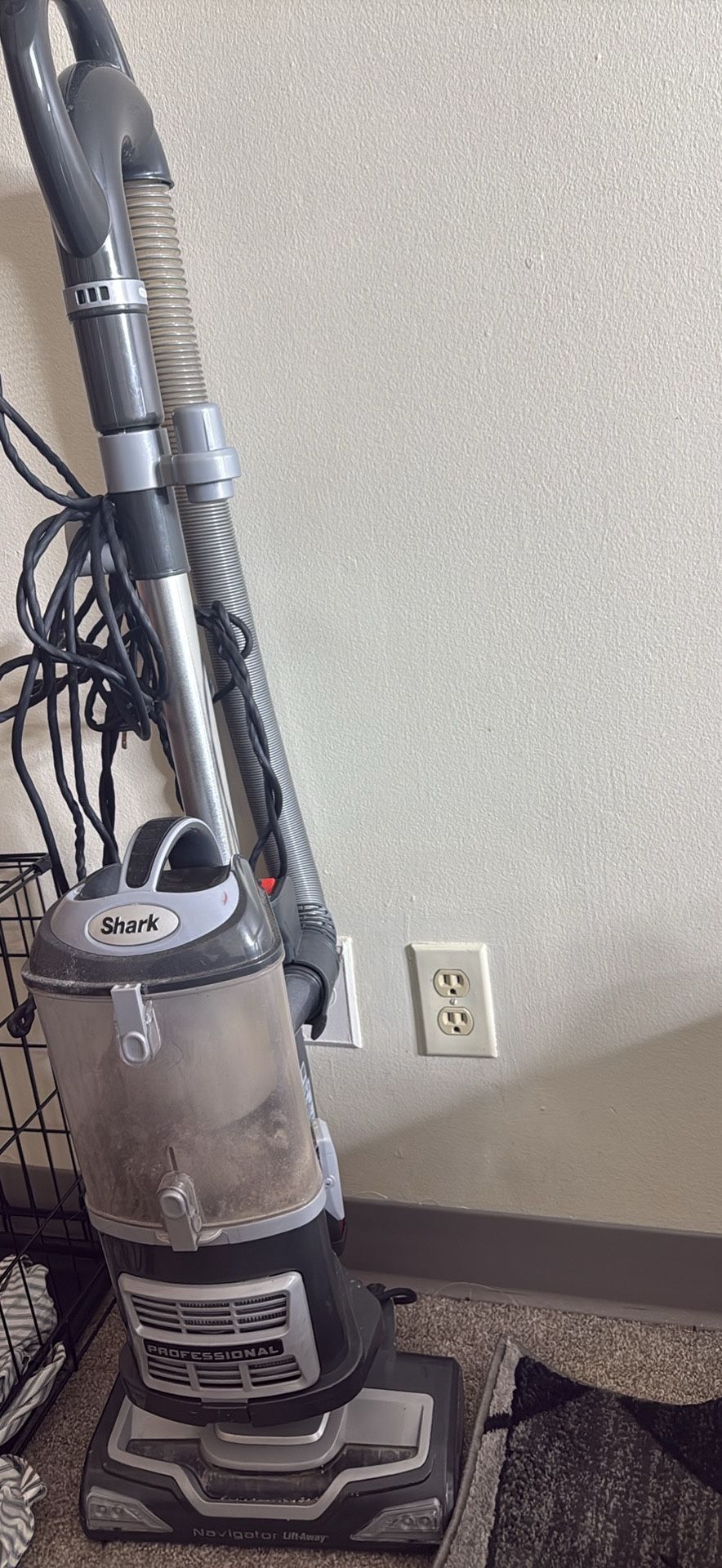 Shark professional Lift Away Vacuum