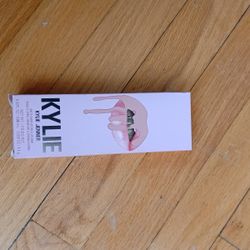 Kylie Jenner Lip Gloss
