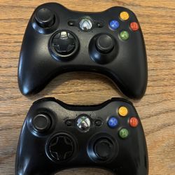 Microsoft Xbox 360 Black Wireless Battery Game Controllers