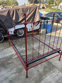 antique metal bed frame, 53”x73” single i think.