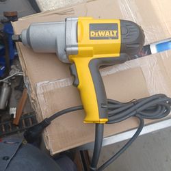 Dewalt 1/2  13mm Impact Wrench 