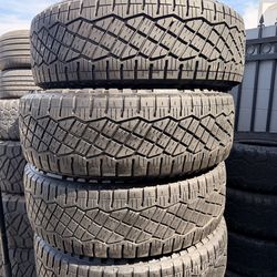 285/65r20 Goodyear tires en Excelentes Conditiones de Vida las 4