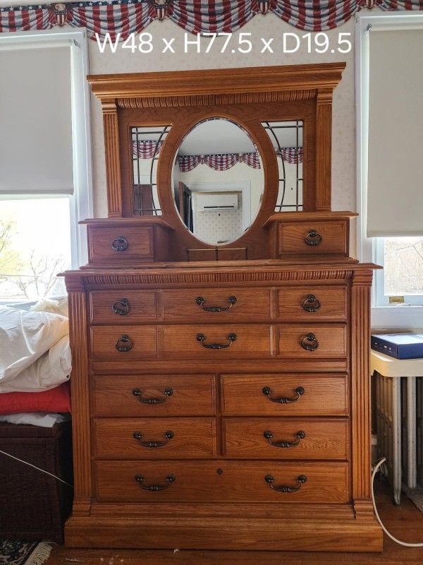 Antique Chest Of Drawers With Mirror