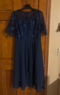 Women’s Blue Floral Lace Sheer Round Neck Fit & Flare Midi Dress M