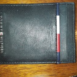 NEW in BOX: Never Used: Black Leather Tommy Hilfiger Wallet