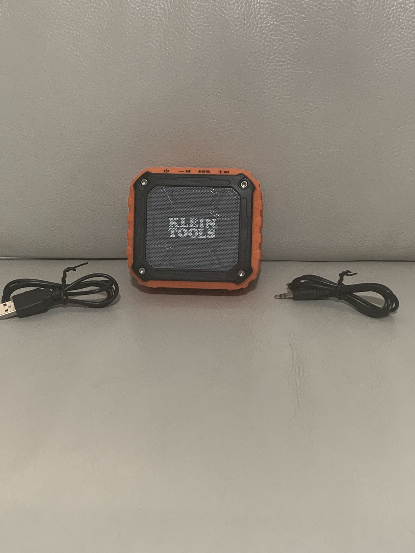 KLEIN TOOLS MINI SPEAKER WITH BLUETOOTH/ NEW