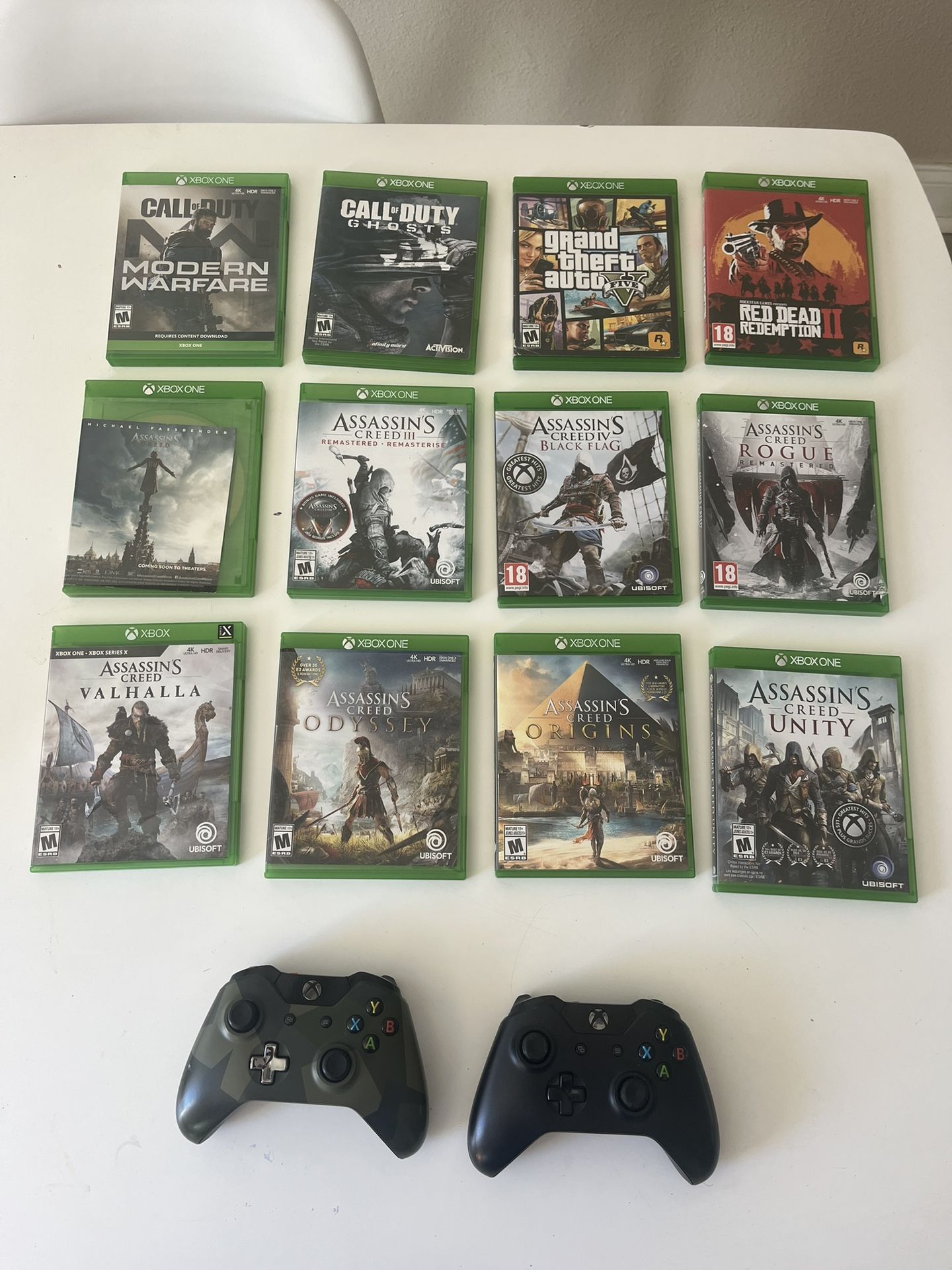 Xbox One Games + 2 Controllers