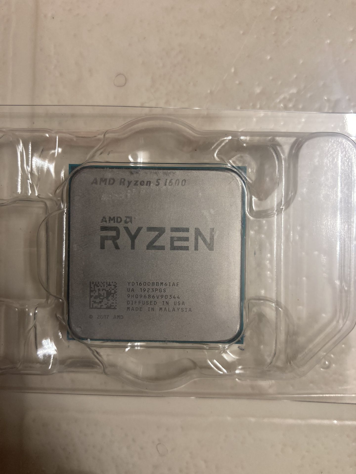 Ryzen 5 2600 with cooler, In very good condition.(Read description)